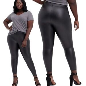 Torrid Women’s Black Faux Leather Pull On Leggings Size 4X